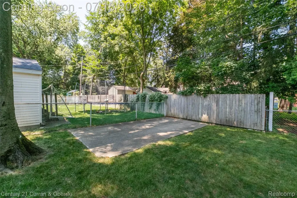 309 Amelia Avenue Royal Oak City MI 48073