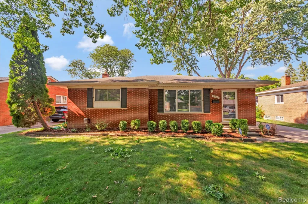 32686 Oakley Street Livonia City MI 48154