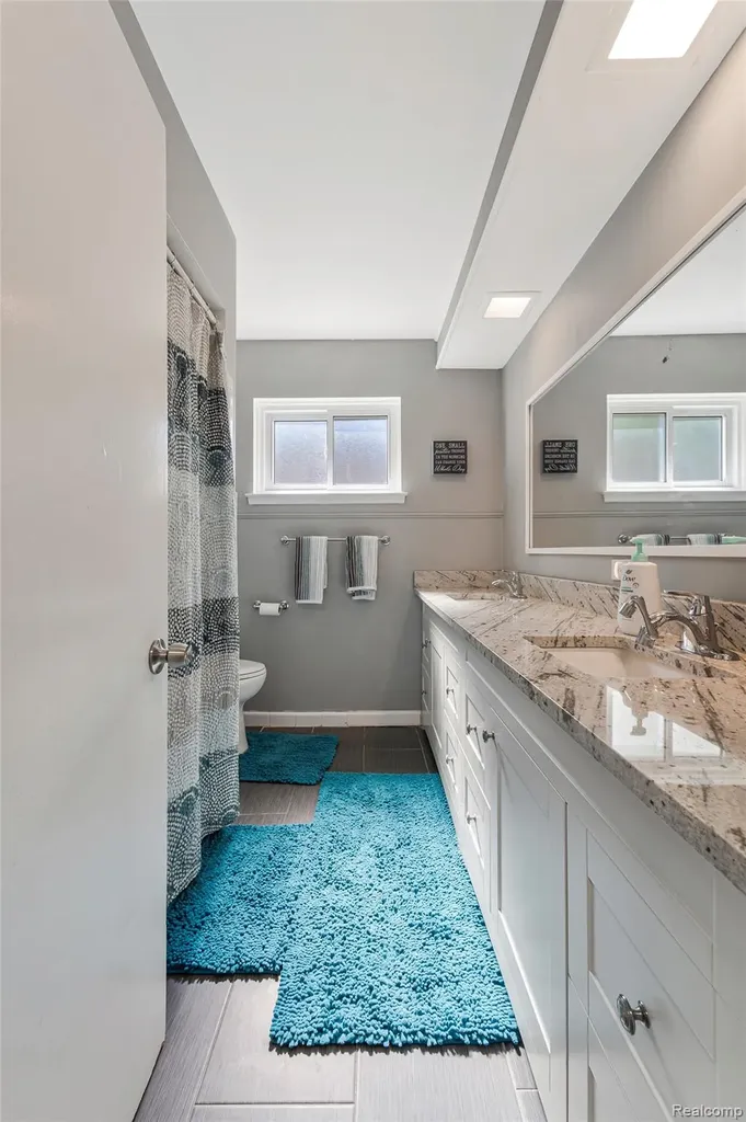 32686 Oakley Street Livonia City MI 48154