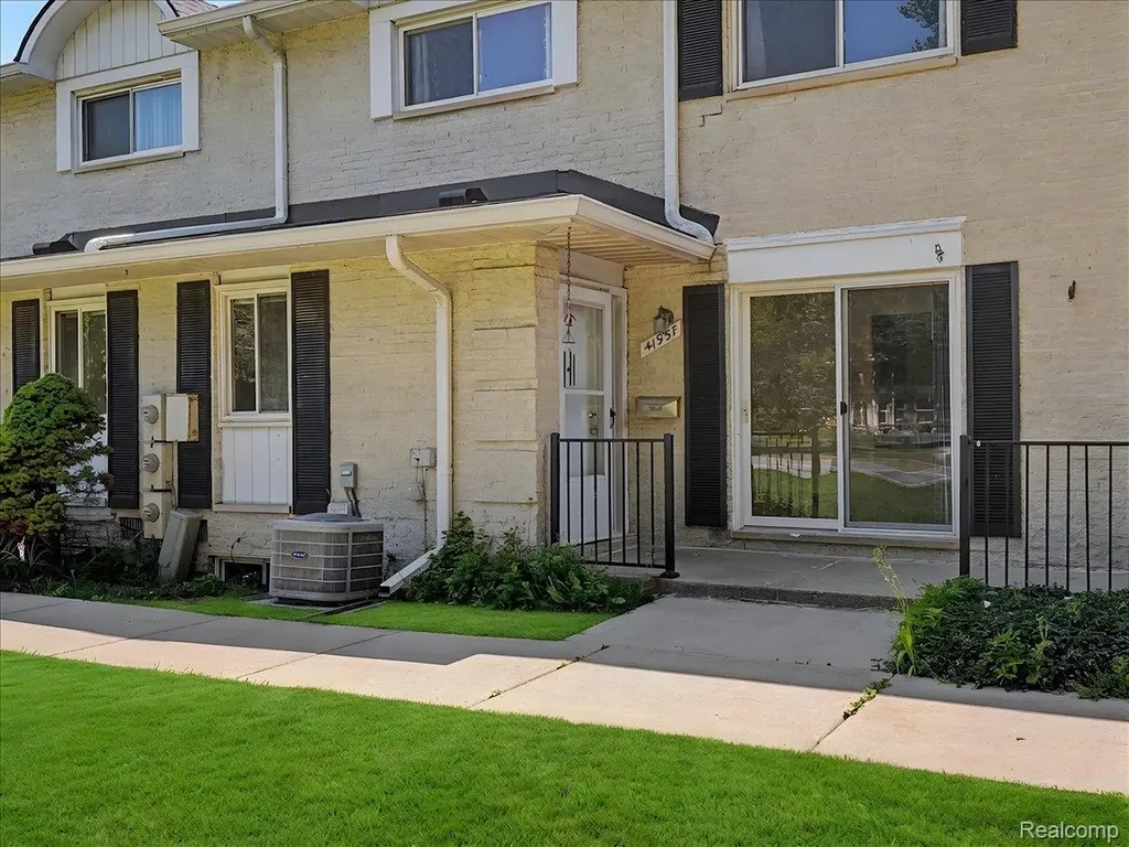 41957 Utica Road Sterling Heights City MI 48313