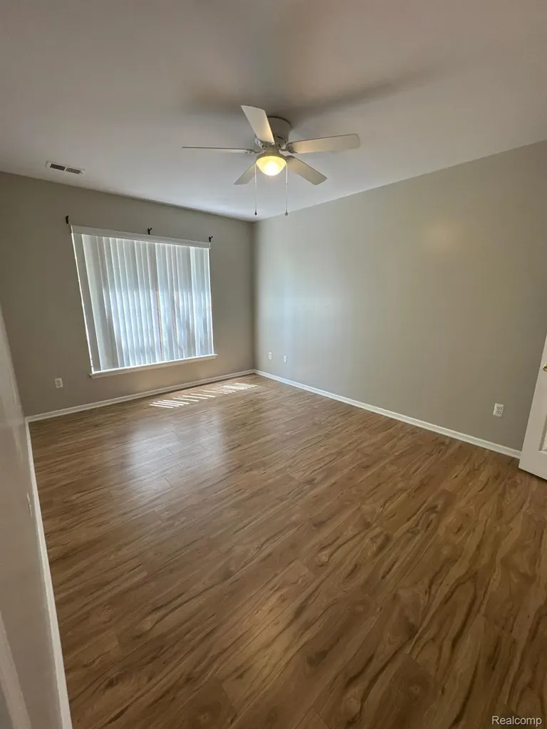 15269 Yale Drive Clinton Charter Township MI 48038