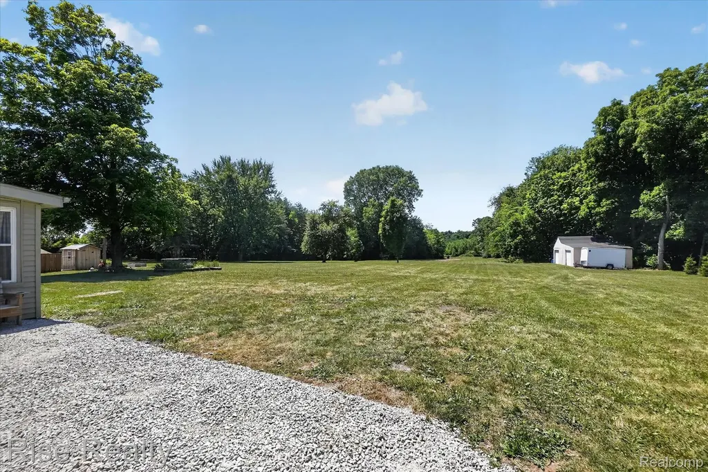 4338 S Duffield Road Clayton Charter Township MI 48449