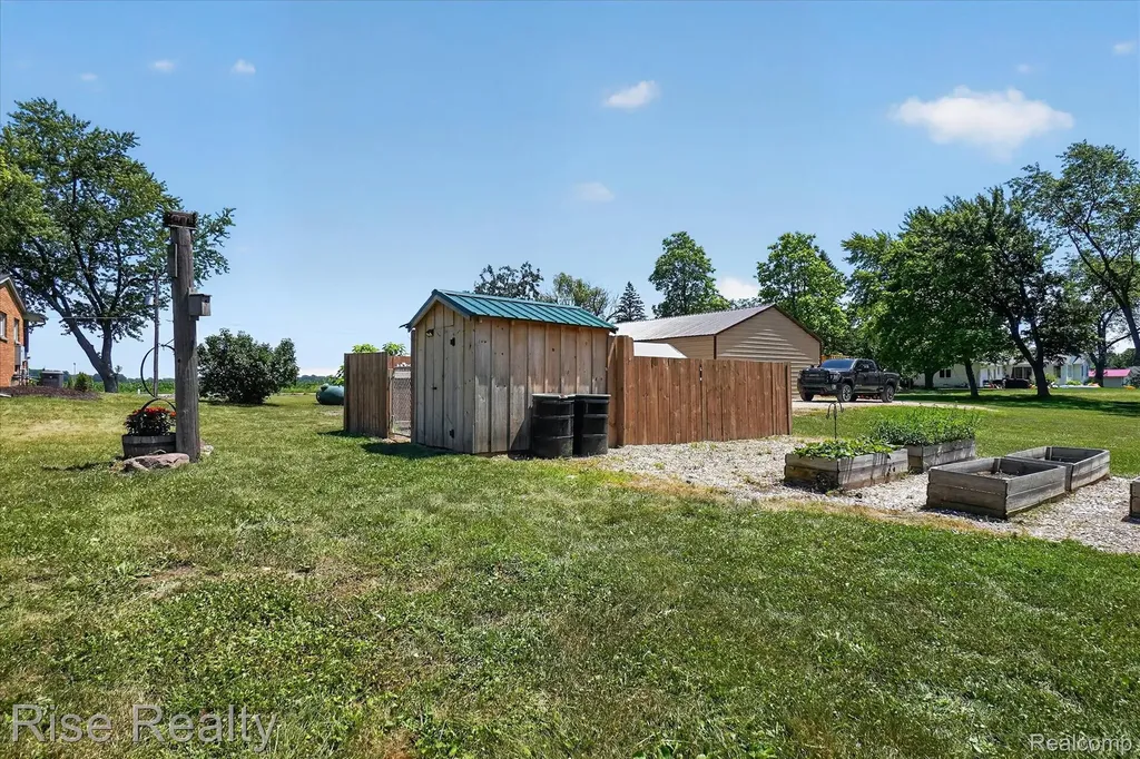 4338 S Duffield Road Clayton Charter Township MI 48449
