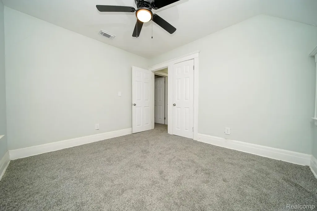 2016 W Grand Street Detroit City MI 48238