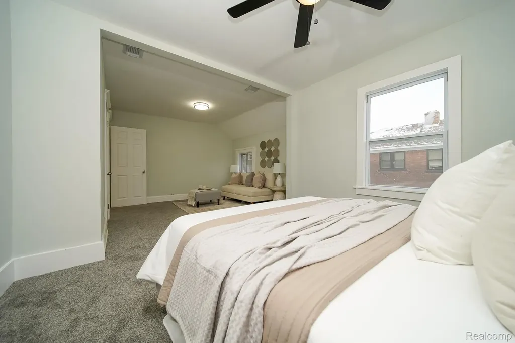 2016 W Grand Street Detroit City MI 48238