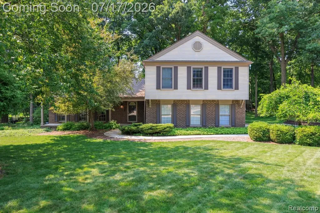 1648 Kilburn Road N Rochester Hills City MI 48306