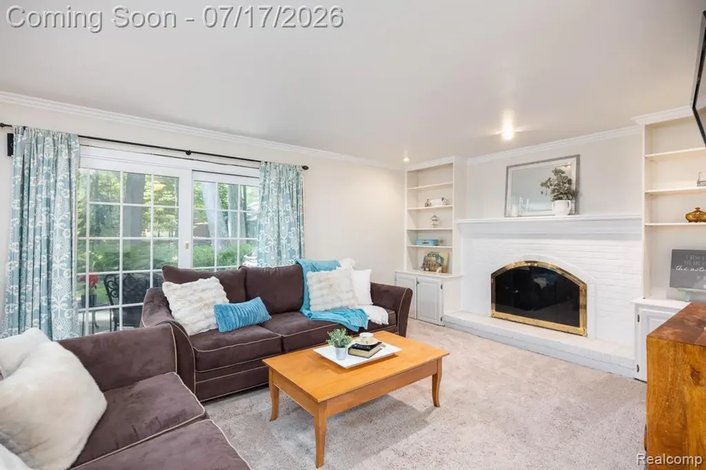 1648 Kilburn Road N Rochester Hills City MI 48306