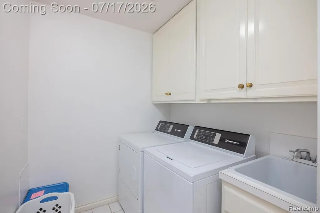 1648 Kilburn Road N Rochester Hills City MI 48306