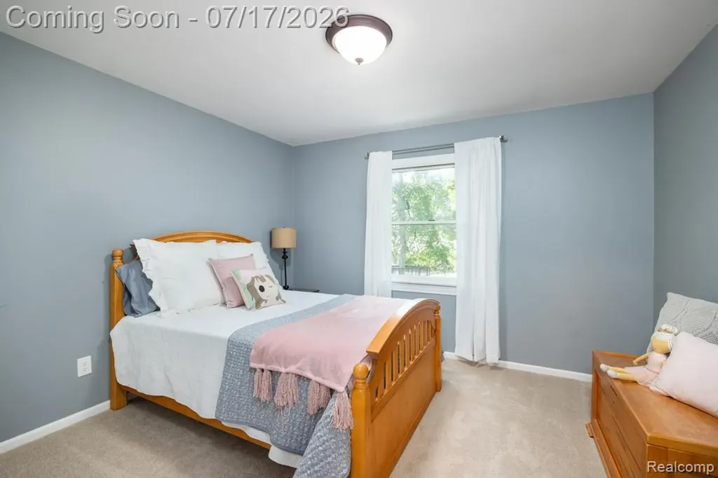 1648 Kilburn Road N Rochester Hills City MI 48306