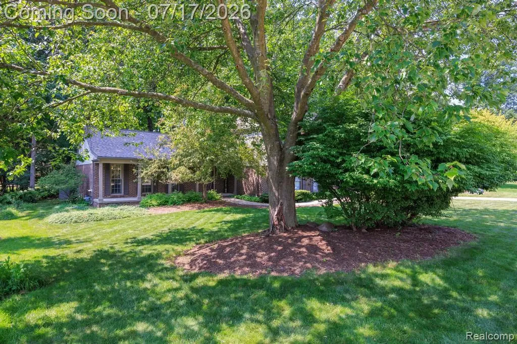 1648 Kilburn Road N Rochester Hills City MI 48306
