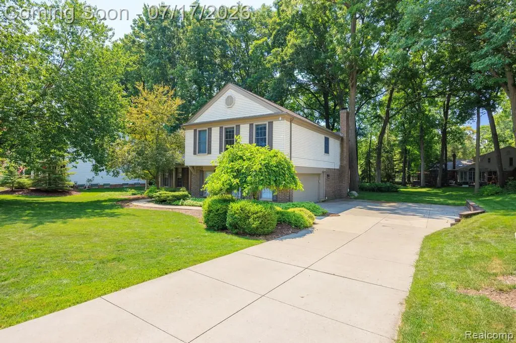 1648 Kilburn Road N Rochester Hills City MI 48306