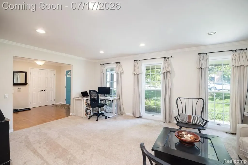 1648 Kilburn Road N Rochester Hills City MI 48306