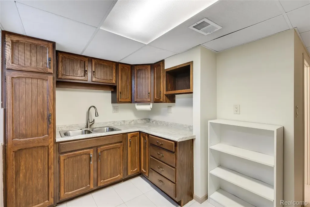 2802 Bombridge Court Ann Arbor City MI 48104