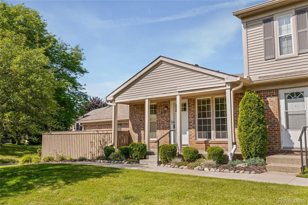 2802 Bombridge Court Ann Arbor City MI 48104