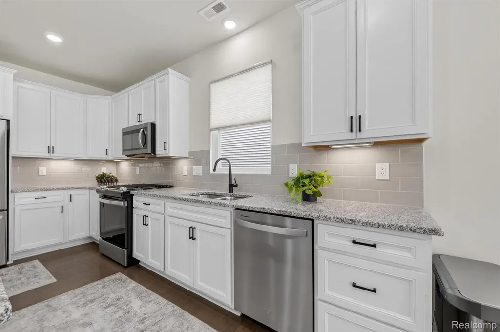 4987 Mayer Street Canton Charter Township MI 48188