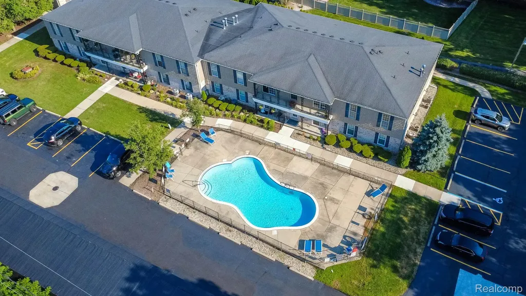 24360 East River Road Grosse Ile Township MI 48138