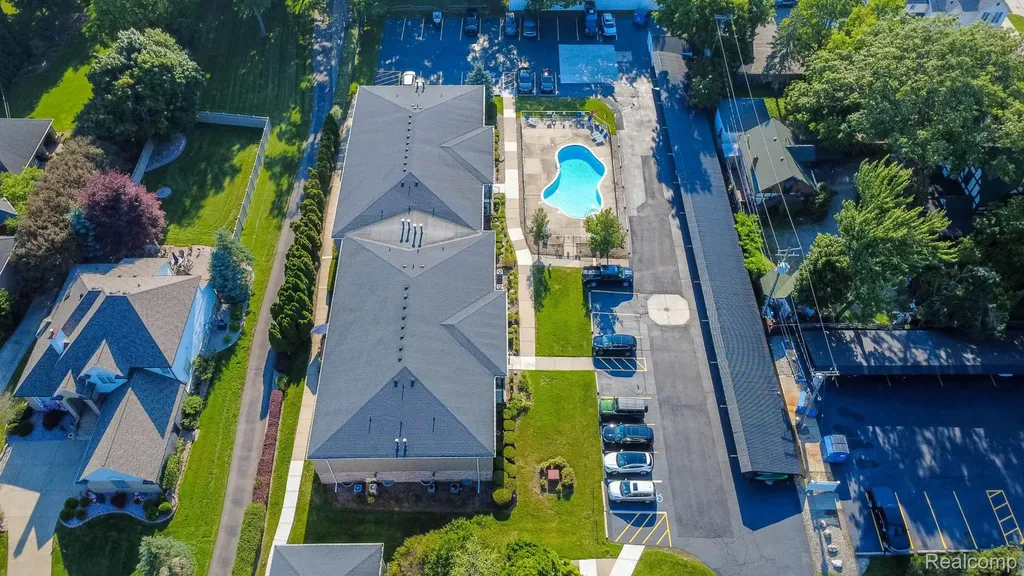 24360 East River Road Grosse Ile Township MI 48138