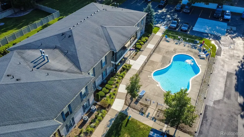 24360 East River Road Grosse Ile Township MI 48138