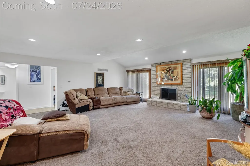 28824 Appleblossom Lane Farmington Hills City MI 48331