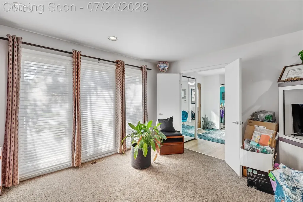 28824 Appleblossom Lane Farmington Hills City MI 48331