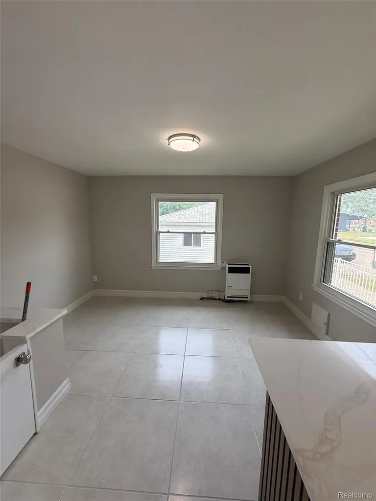 20017 California St. Clair Shores City MI 48080