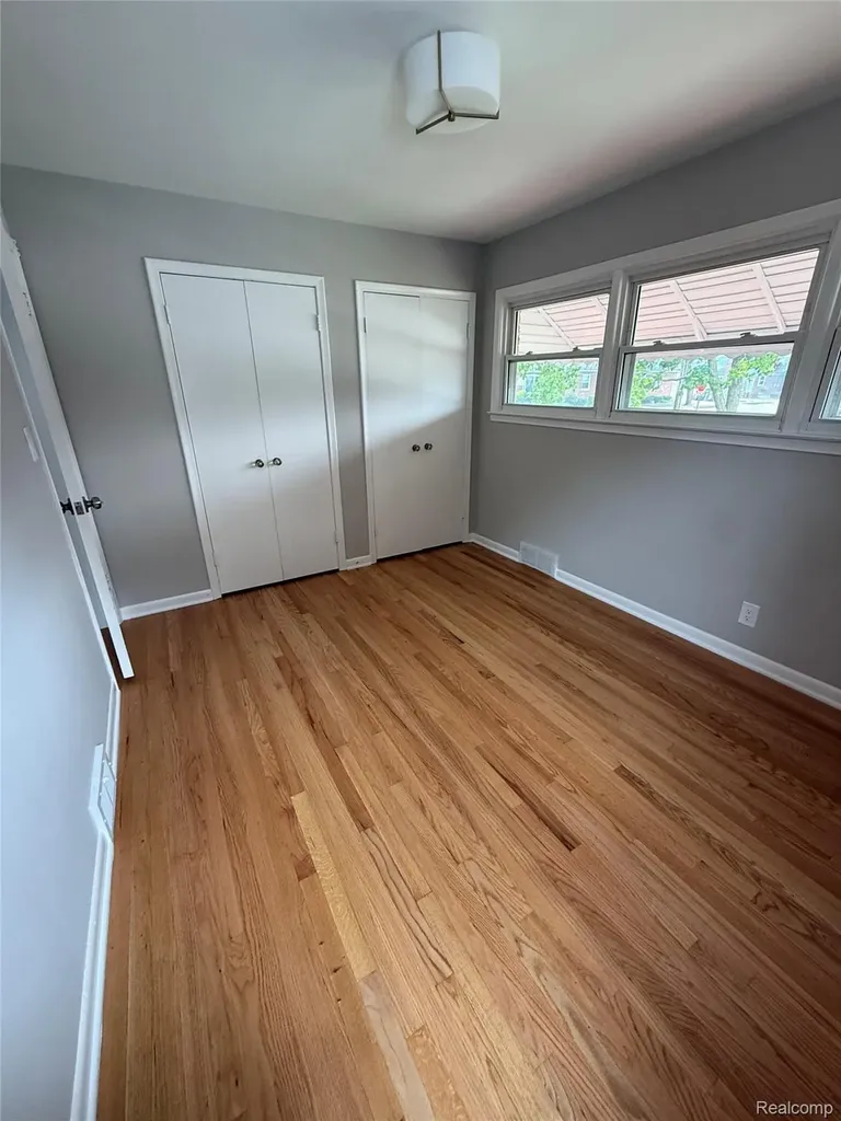 20017 California St. Clair Shores City MI 48080