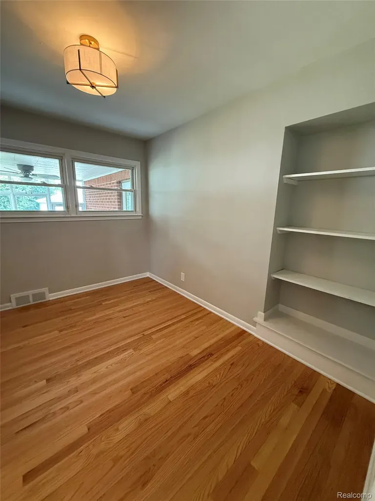20017 California St. Clair Shores City MI 48080