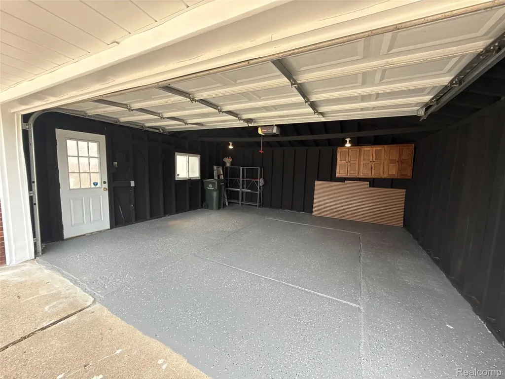 20017 California St. Clair Shores City MI 48080