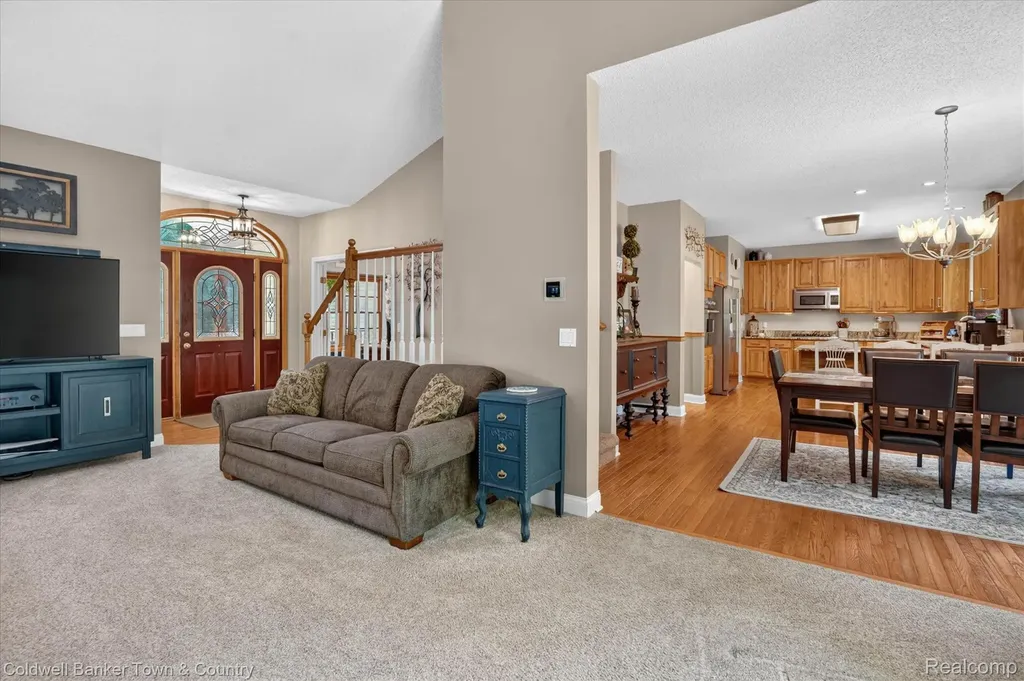 3217 Pineview Trail Genoa Township MI 48843