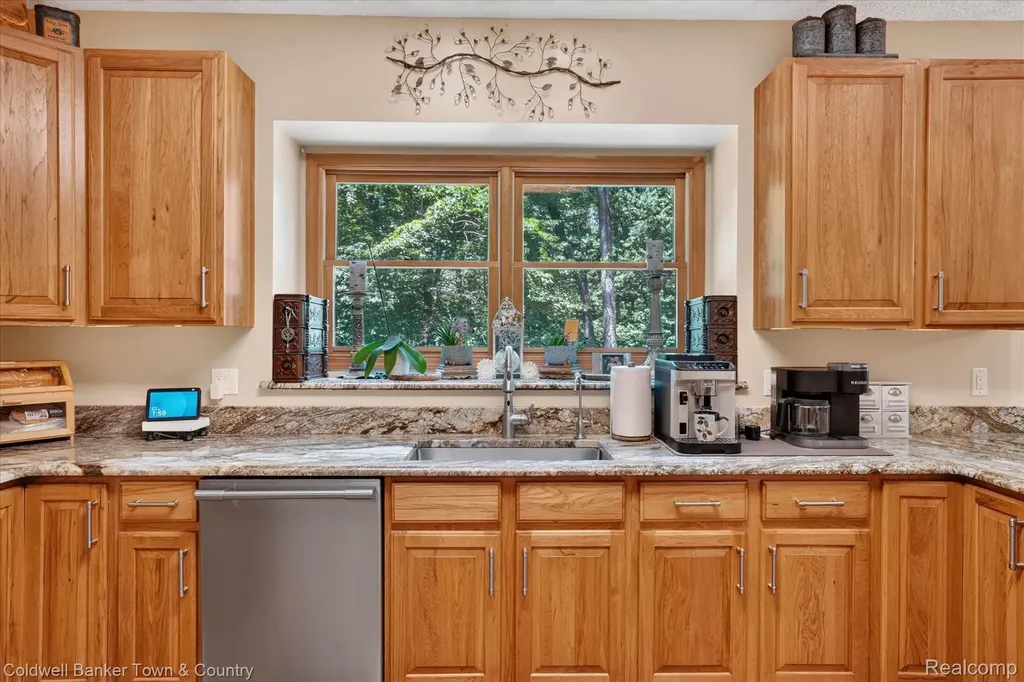 3217 Pineview Trail Genoa Township MI 48843