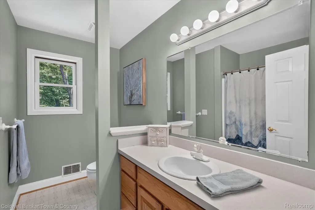 3217 Pineview Trail Genoa Township MI 48843