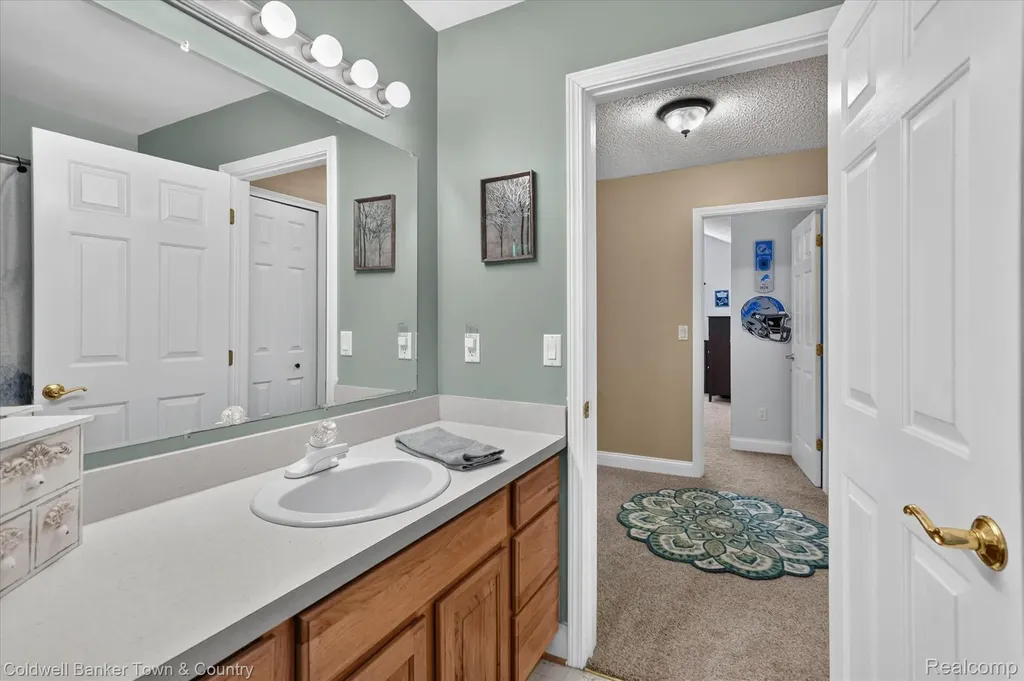 3217 Pineview Trail Genoa Township MI 48843