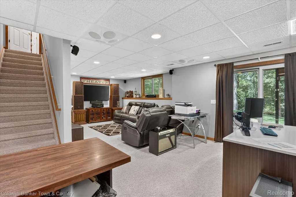 3217 Pineview Trail Genoa Township MI 48843