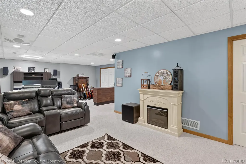 3217 Pineview Trail Genoa Township MI 48843