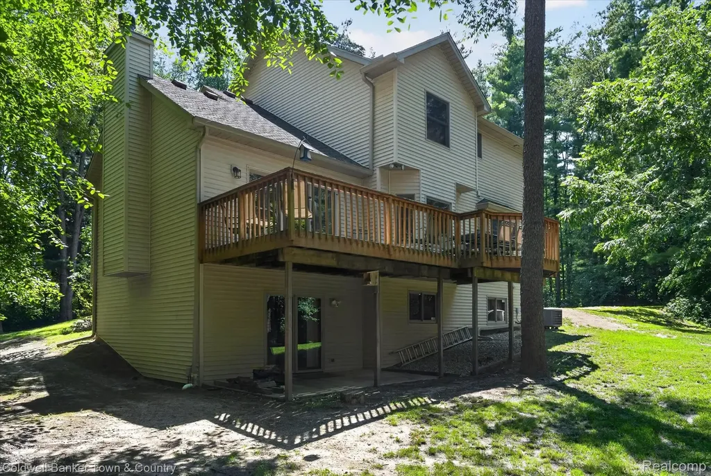 3217 Pineview Trail Genoa Township MI 48843