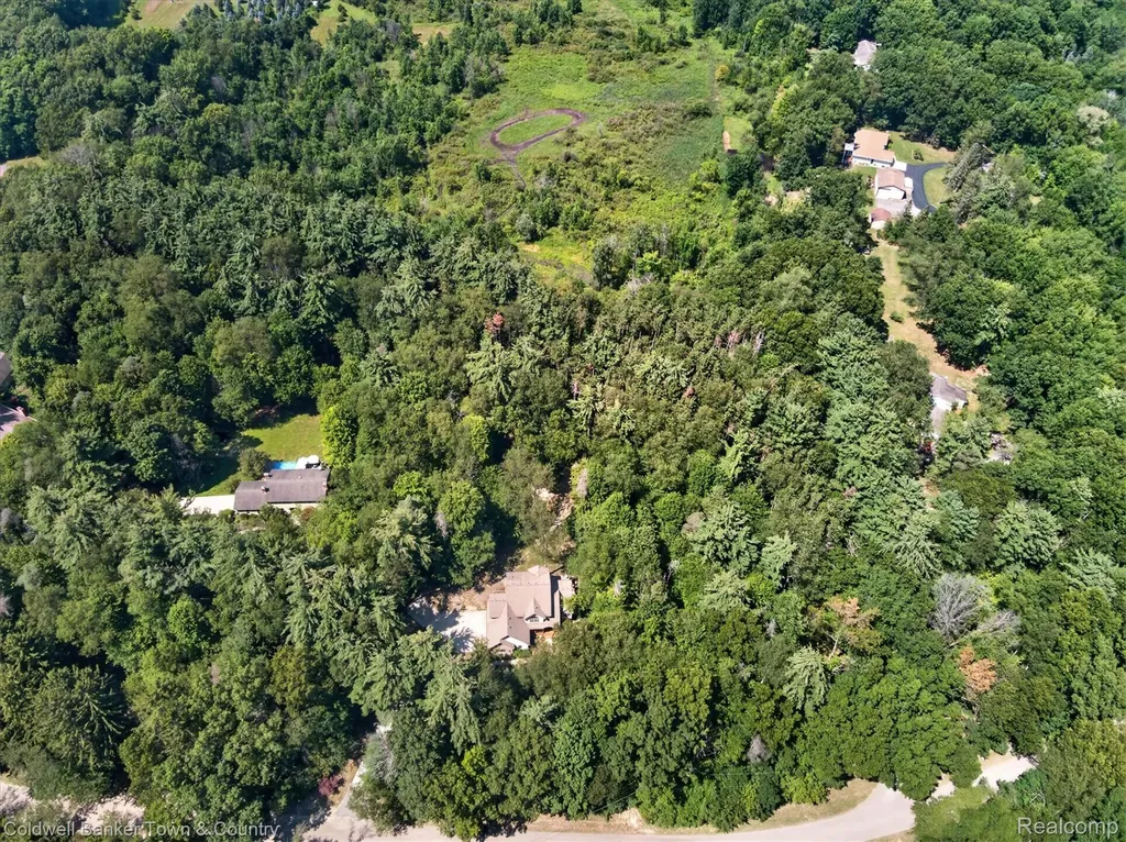 3217 Pineview Trail Genoa Township MI 48843