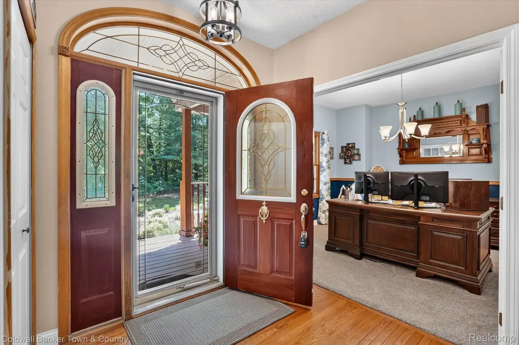 3217 Pineview Trail Genoa Township MI 48843