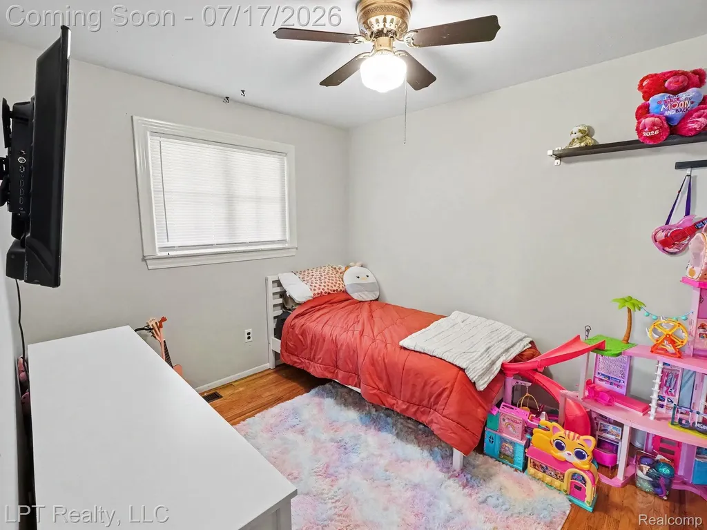 32205 John Hauk Street Garden City City MI 48135