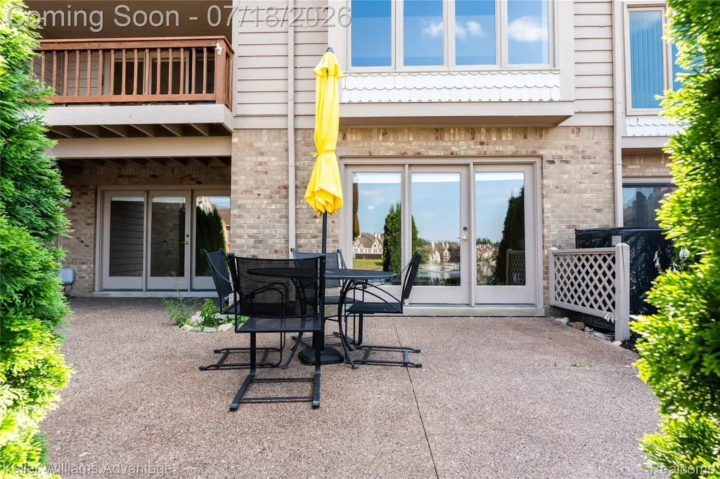 18048 Blue Heron Drive W Northville Township MI 48168