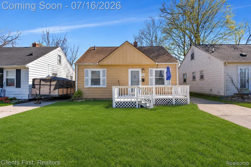 24047 Stanford Street Dearborn Heights City MI 48125