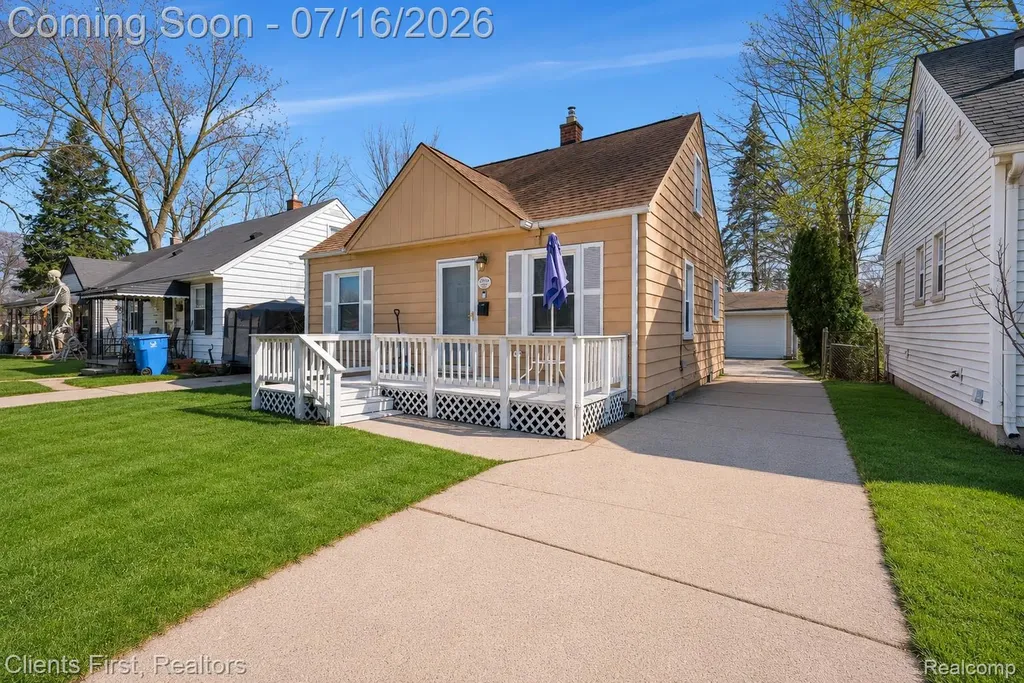 24047 Stanford Street Dearborn Heights City MI 48125