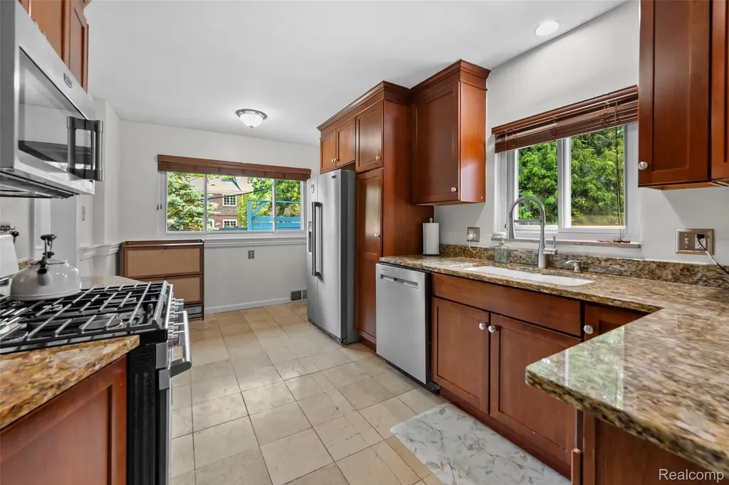 23201 Norcrest Drive St. Clair Shores City MI 48080