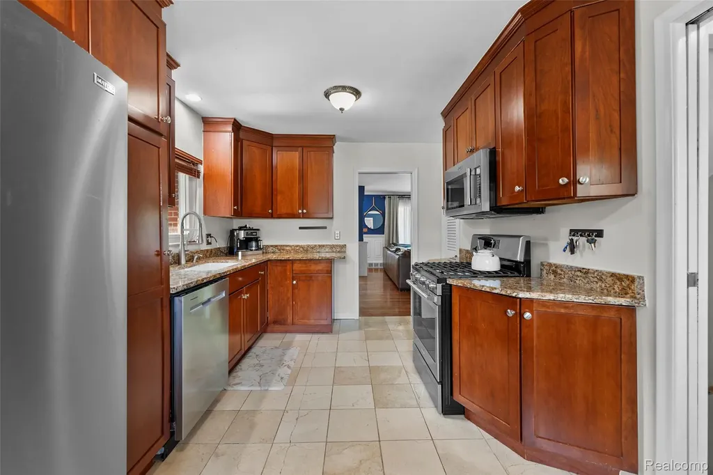 23201 Norcrest Drive St. Clair Shores City MI 48080