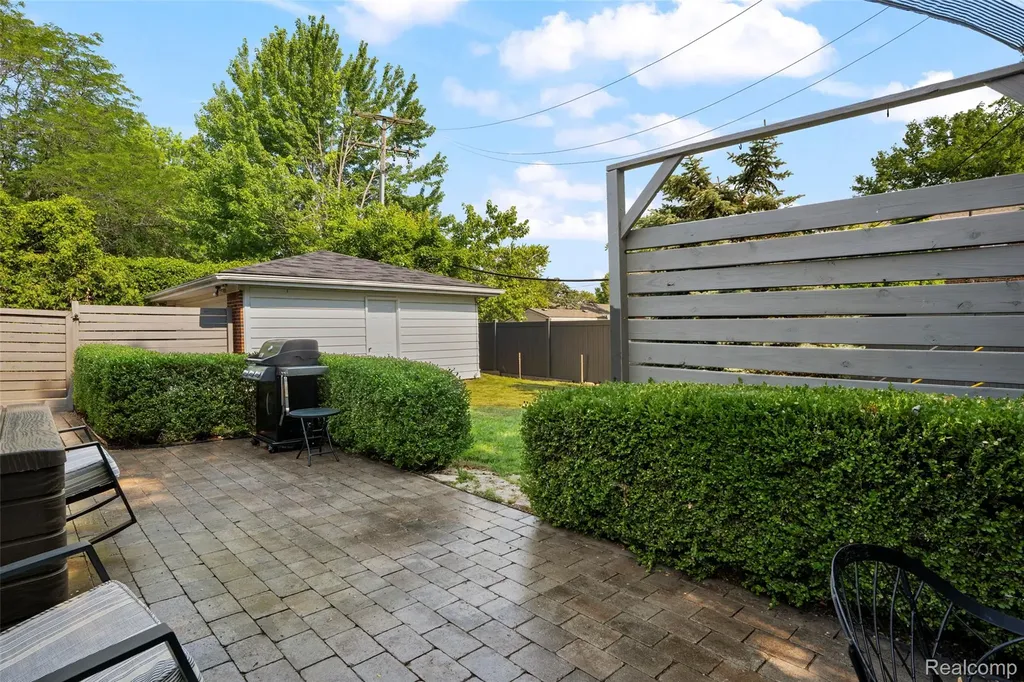 23201 Norcrest Drive St. Clair Shores City MI 48080