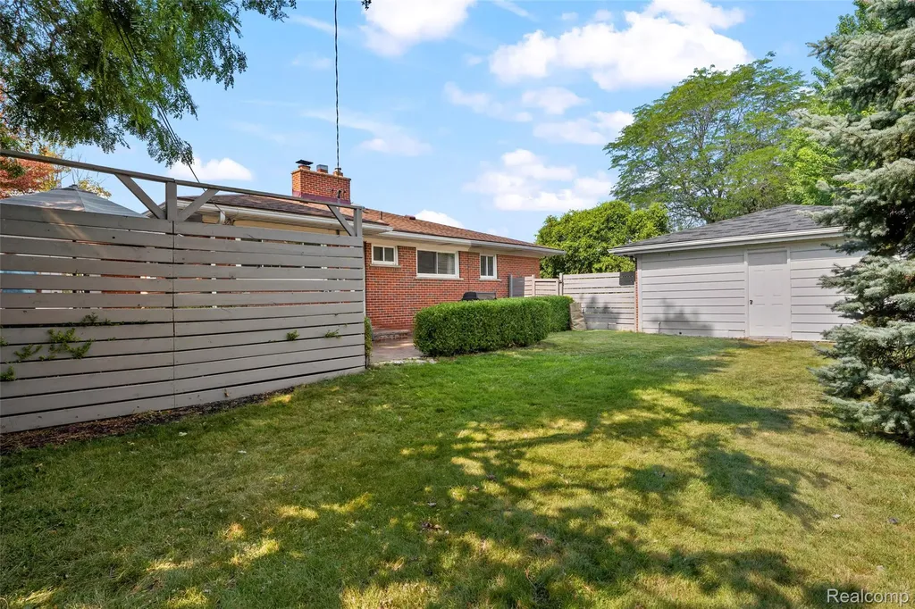23201 Norcrest Drive St. Clair Shores City MI 48080