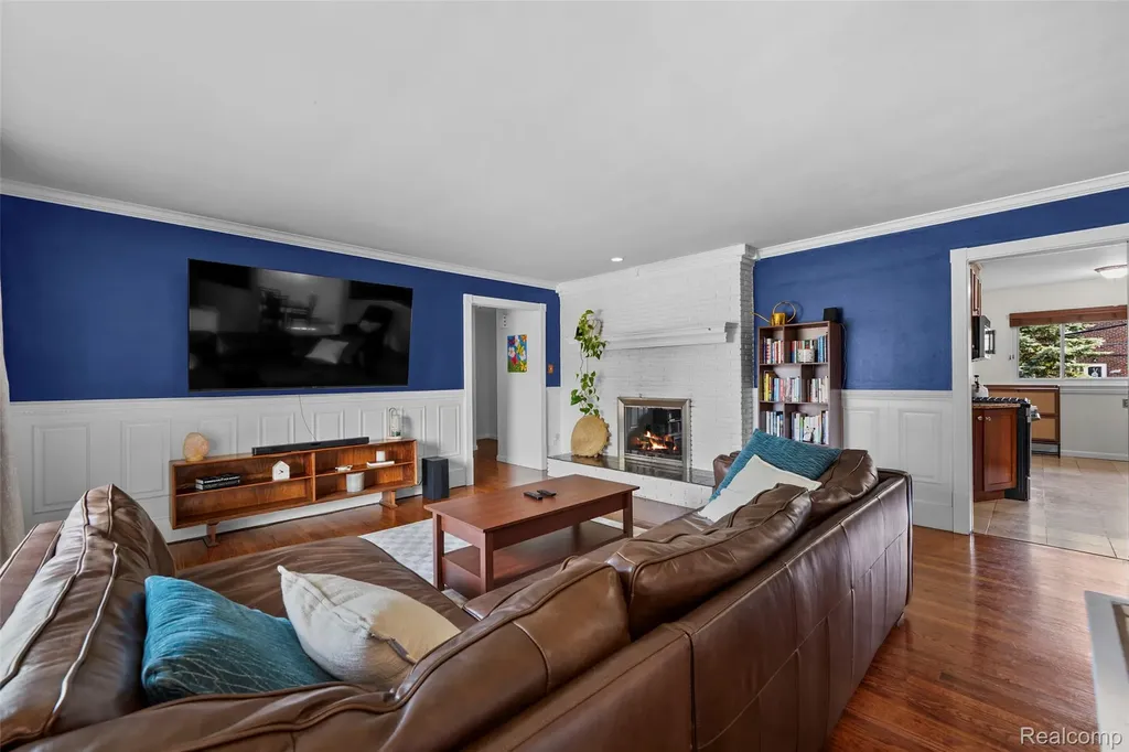 23201 Norcrest Drive St. Clair Shores City MI 48080