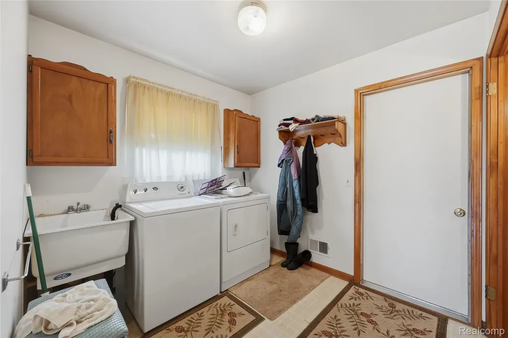 35654 Wellston Avenue Sterling Heights City MI 48312