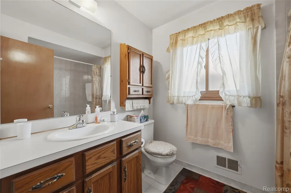 35654 Wellston Avenue Sterling Heights City MI 48312