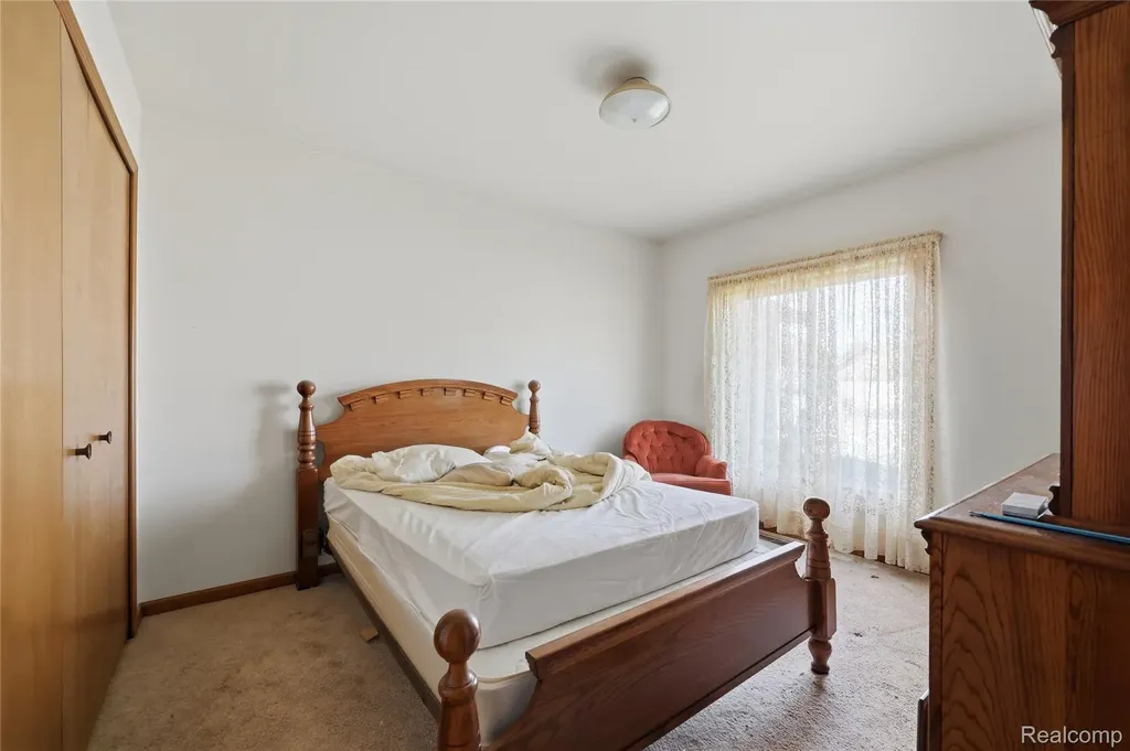 35654 Wellston Avenue Sterling Heights City MI 48312