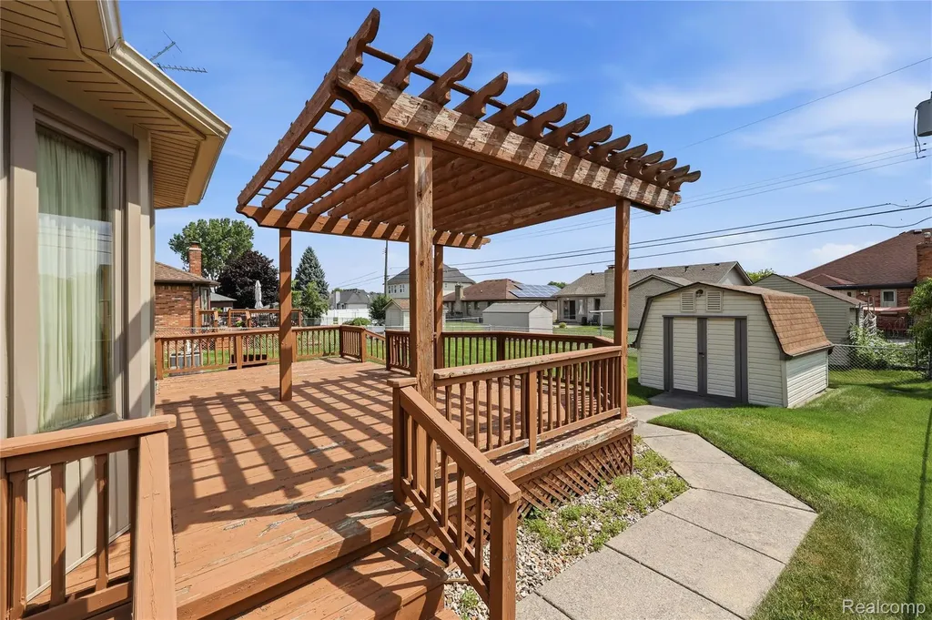 35654 Wellston Avenue Sterling Heights City MI 48312